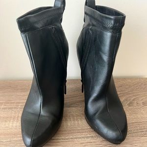 Nine West NWBETHERE Black booties